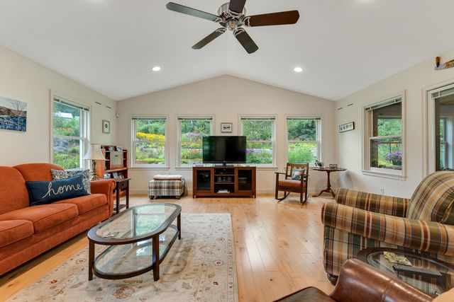 125 Shurtleff Lane, Woodstock, VT 05091