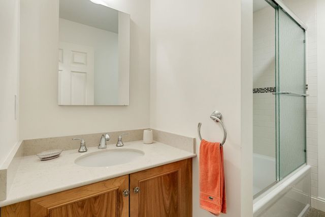 125 Shurtleff Lane, Woodstock, VT 05091