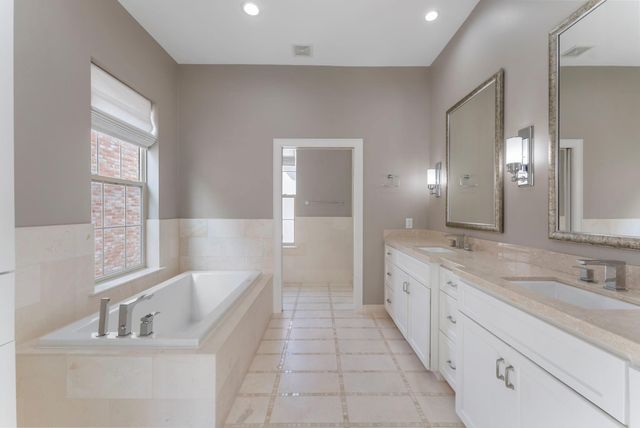 14 Jetty Point Drive, The Woodlands, TX 77380