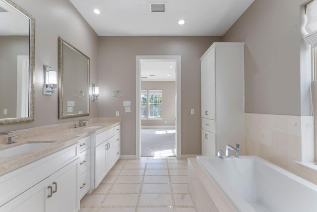 14 Jetty Point Drive, The Woodlands, TX 77380