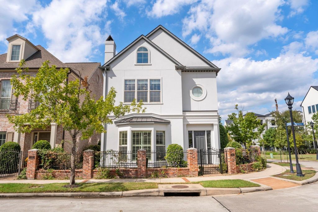 14 Jetty Point Drive, The Woodlands, TX 77380