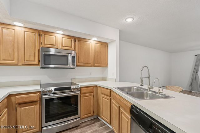 11286 LAKE MANDARIN Circle E, Jacksonville, FL 32223