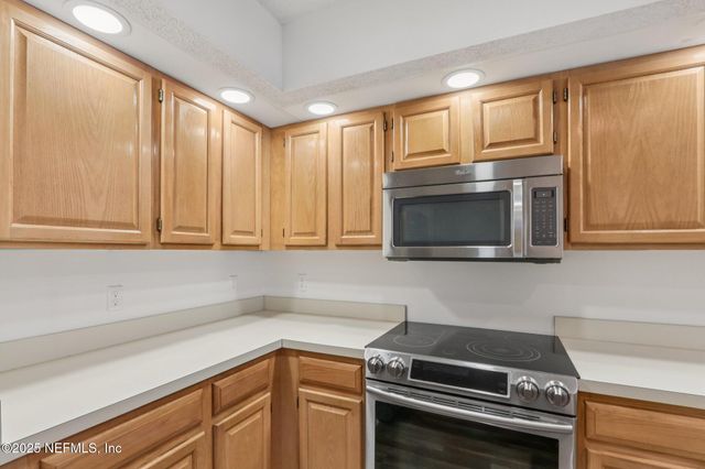 11286 LAKE MANDARIN Circle E, Jacksonville, FL 32223