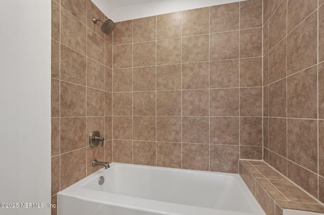 11286 LAKE MANDARIN Circle E, Jacksonville, FL 32223