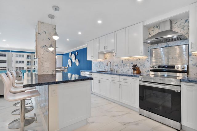 3430 GALT OCEAN Drive 808, Fort Lauderdale, FL 33308