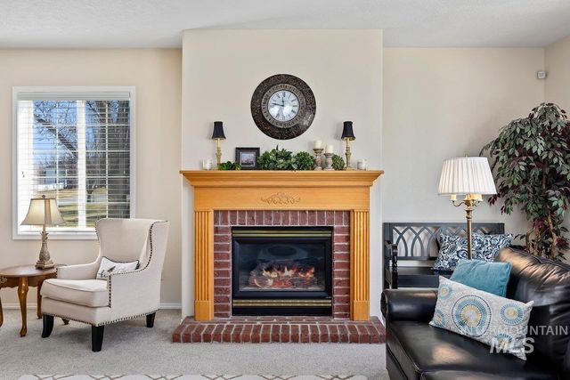 3018 Laurelwood Dr, Twin Falls, ID 83301