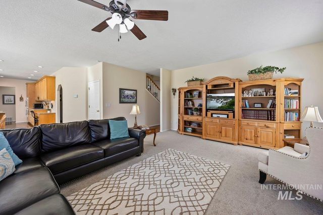 3018 Laurelwood Dr, Twin Falls, ID 83301