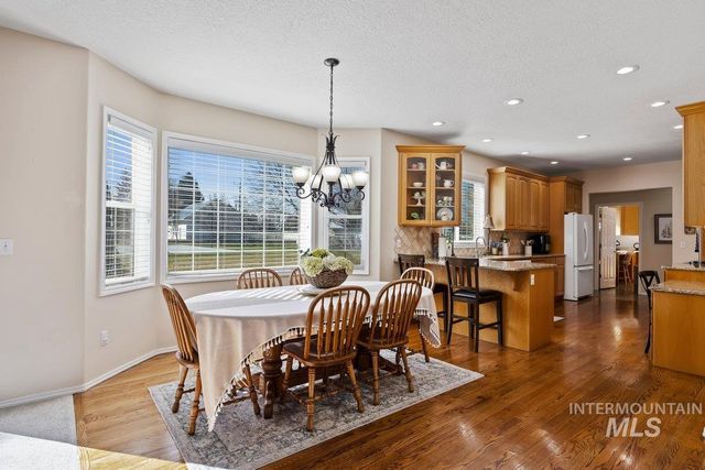 3018 Laurelwood Dr, Twin Falls, ID 83301