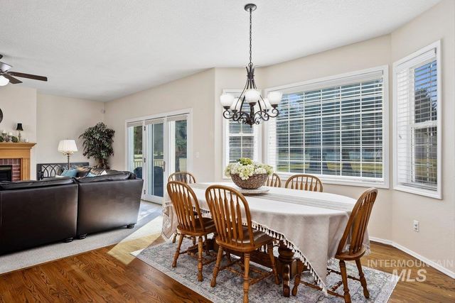 3018 Laurelwood Dr, Twin Falls, ID 83301
