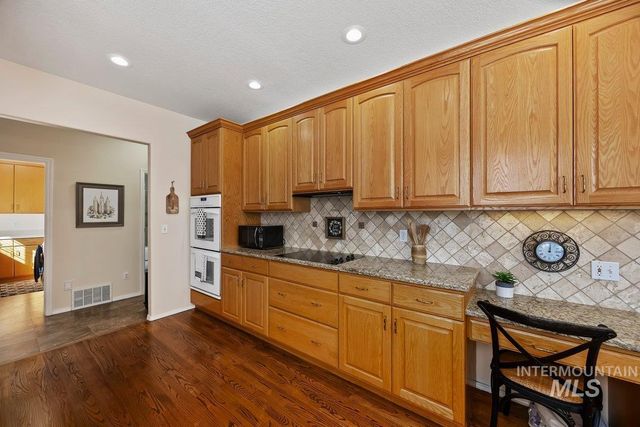 3018 Laurelwood Dr, Twin Falls, ID 83301