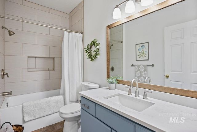 3018 Laurelwood Dr, Twin Falls, ID 83301
