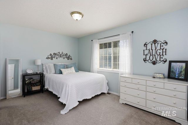 3018 Laurelwood Dr, Twin Falls, ID 83301