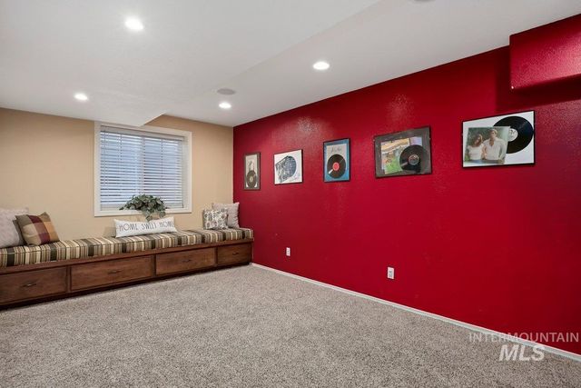 3018 Laurelwood Dr, Twin Falls, ID 83301