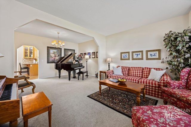 3018 Laurelwood Dr, Twin Falls, ID 83301