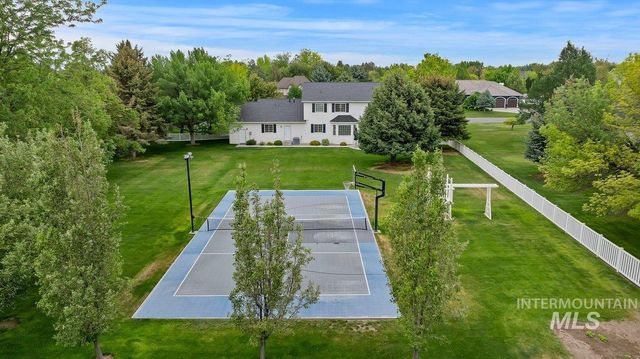 3018 Laurelwood Dr, Twin Falls, ID 83301