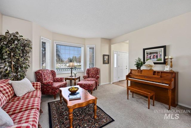 3018 Laurelwood Dr, Twin Falls, ID 83301