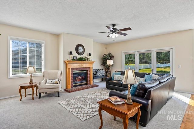 3018 Laurelwood Dr, Twin Falls, ID 83301
