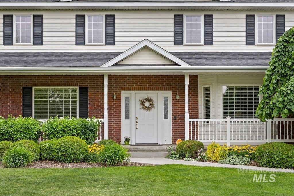 3018 Laurelwood Dr, Twin Falls, ID 83301