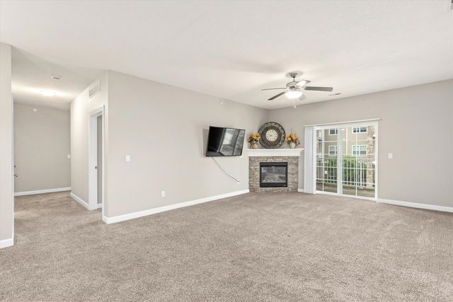 8350 Ep True Parkway 2205, West Des Moines, IA 50266