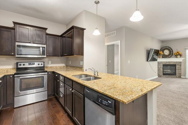 8350 Ep True Parkway 2205, West Des Moines, IA 50266
