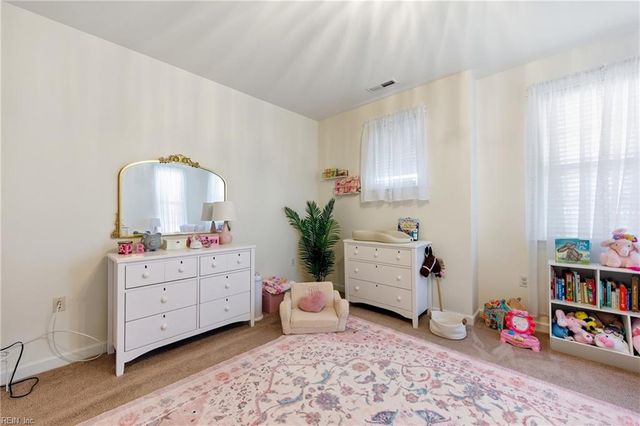 636 Sweet Leaf PL, Chesapeake, VA 23320