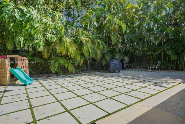 2311 SW 9th Ave, Miami, FL 33129