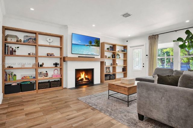 2311 SW 9th Ave, Miami, FL 33129