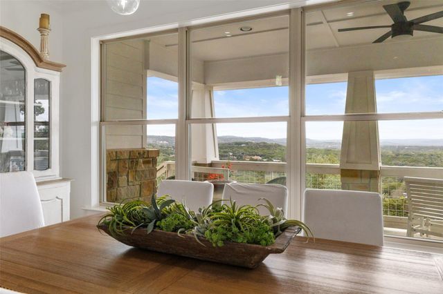 114 Crest View DR, Wimberley, TX 78676