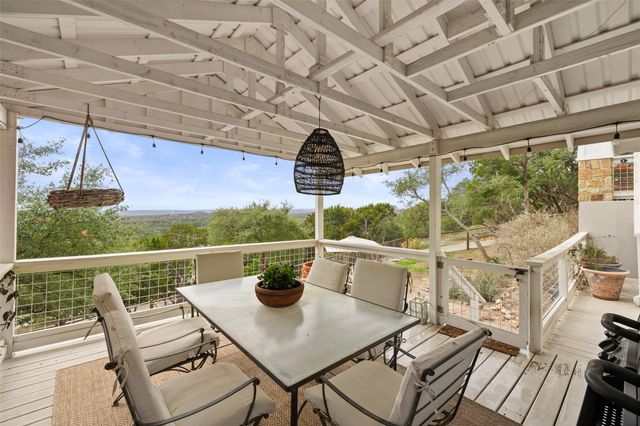 114 Crest View DR, Wimberley, TX 78676