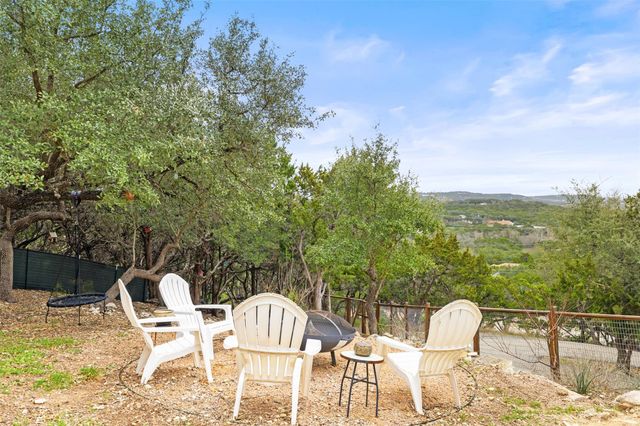 114 Crest View DR, Wimberley, TX 78676