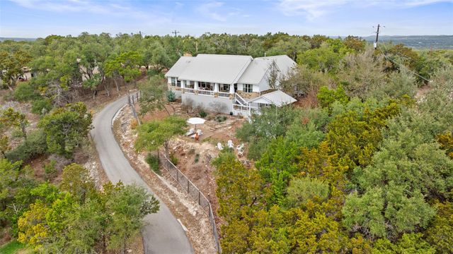 114 Crest View DR, Wimberley, TX 78676