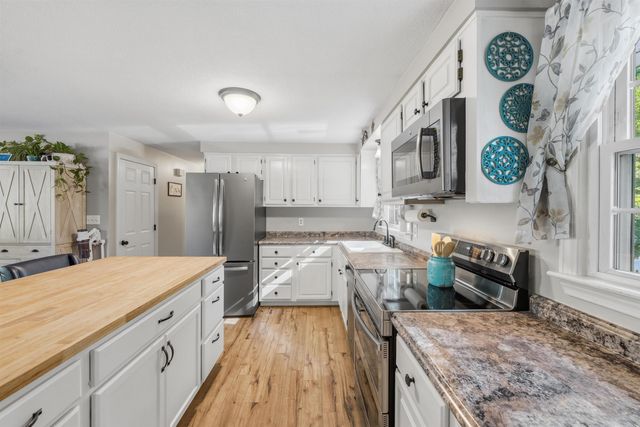 85 Belmont Drive, Merrimack, NH 03054