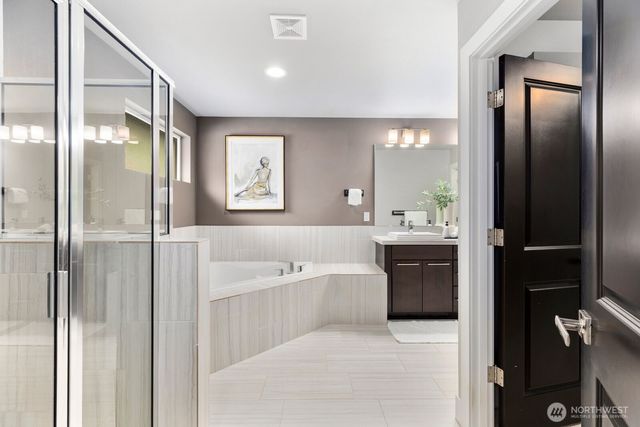 3725 200th Place SE, Bothell, WA 98012