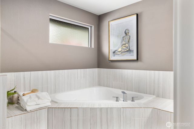 3725 200th Place SE, Bothell, WA 98012