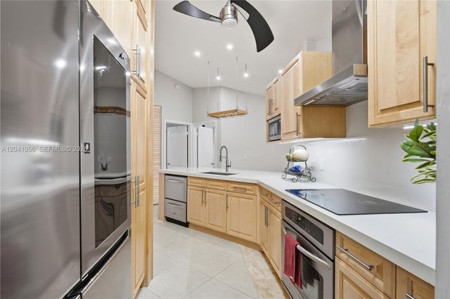 9622 SW 146th Ave, Miami, FL 33186