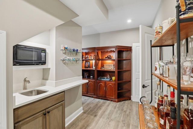 2176 Ridgeline Drive, Hebron, KY 41048