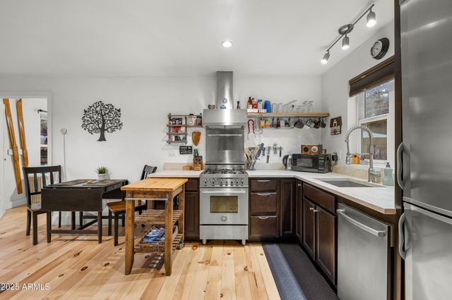 419 KIOWA --, Flagstaff, AZ 86005