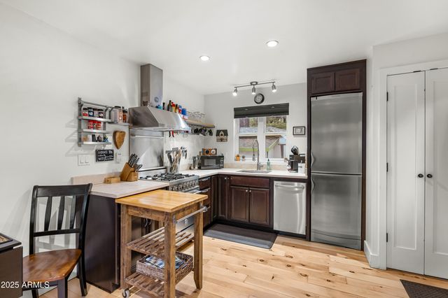 419 KIOWA --, Flagstaff, AZ 86005