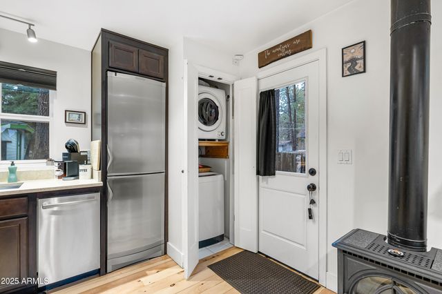 419 KIOWA --, Flagstaff, AZ 86005