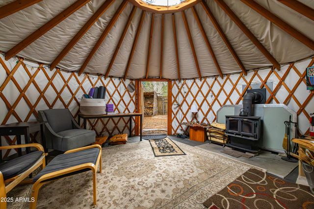 419 KIOWA --, Flagstaff, AZ 86005