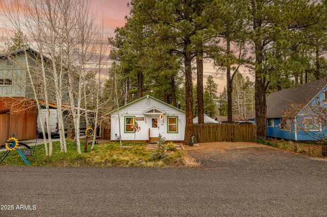 419 KIOWA --, Flagstaff, AZ 86005