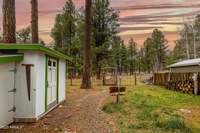 419 KIOWA --, Flagstaff, AZ 86005