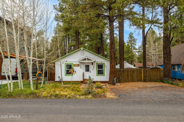 419 KIOWA --, Flagstaff, AZ 86005