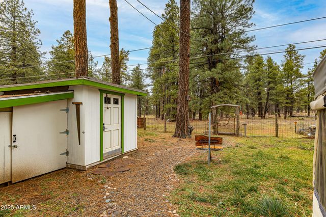 419 KIOWA --, Flagstaff, AZ 86005