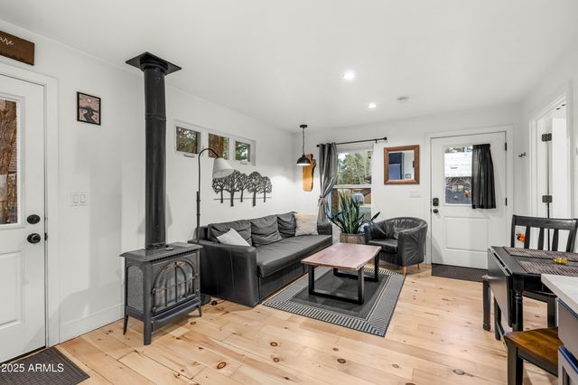 419 KIOWA --, Flagstaff, AZ 86005