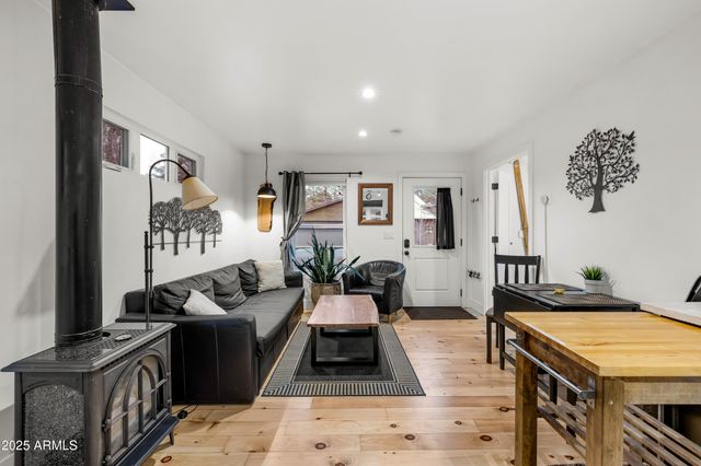 419 KIOWA --, Flagstaff, AZ 86005