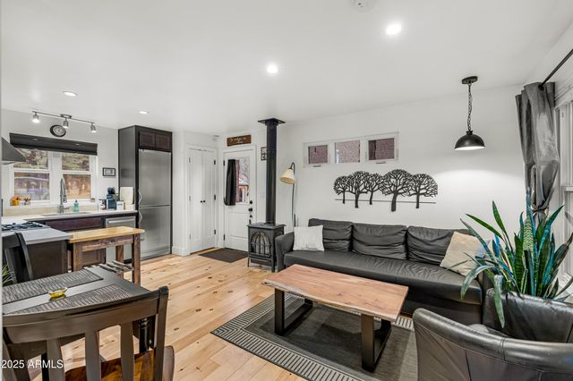 419 KIOWA --, Flagstaff, AZ 86005