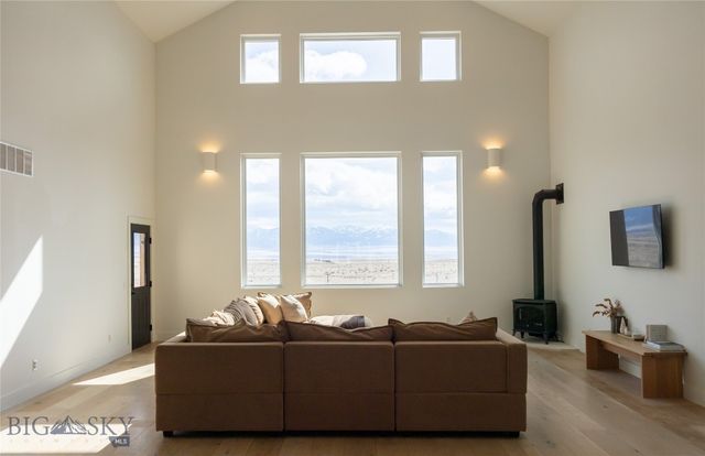 100 S Golden Eagle, Mcallister, MT 59740