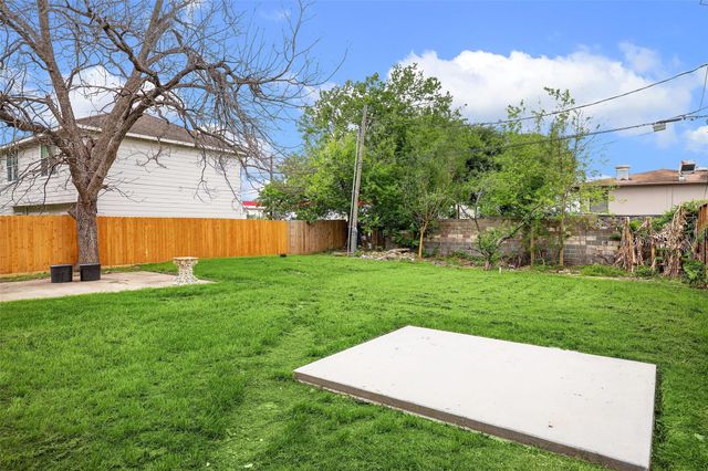 2012 Wichita Street, Houston, TX 77004