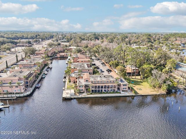 5375 ORTEGA FARMS Boulevard, 109, Jacksonville, FL 32210